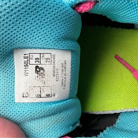 New Balance Navy and Pink Athletic Shoes - Picture 4 of 6